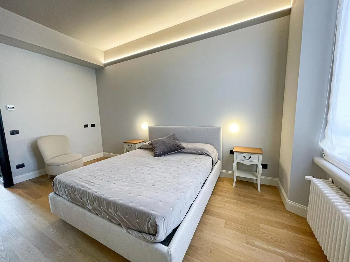 Appartement Luxury Penthouse - 5 Min To Duomo à Milan 0*,