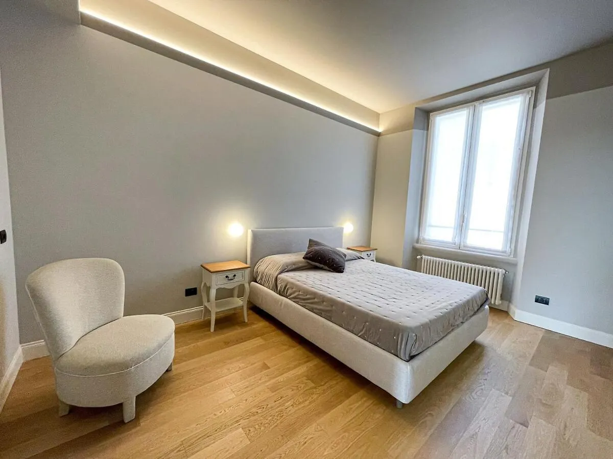 Appartement Luxury Penthouse - 5 Min To Duomo à Milan