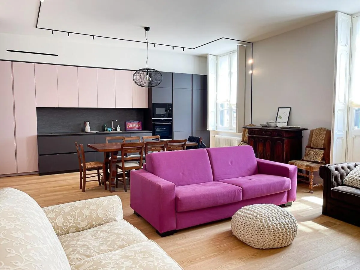 Appartement Luxury Penthouse - 5 Min To Duomo à Milan 0*,